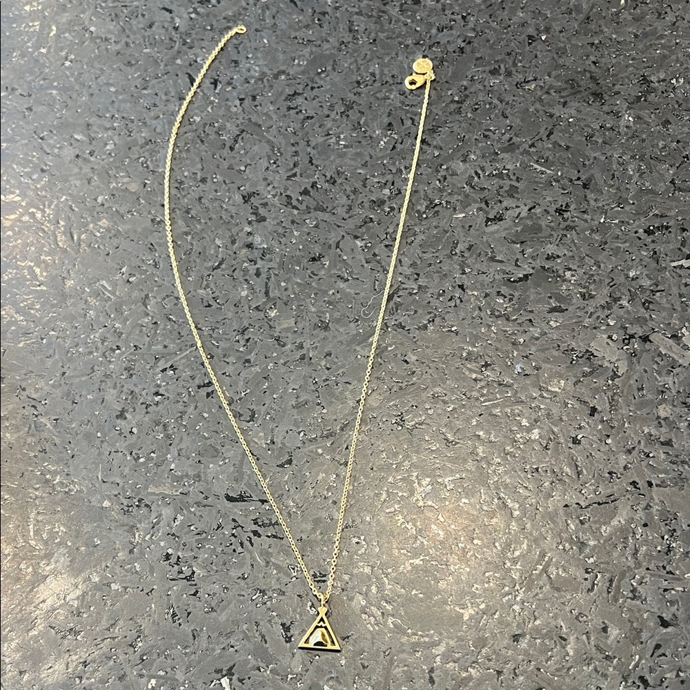 Chic Gold Triangle Pendant Necklace